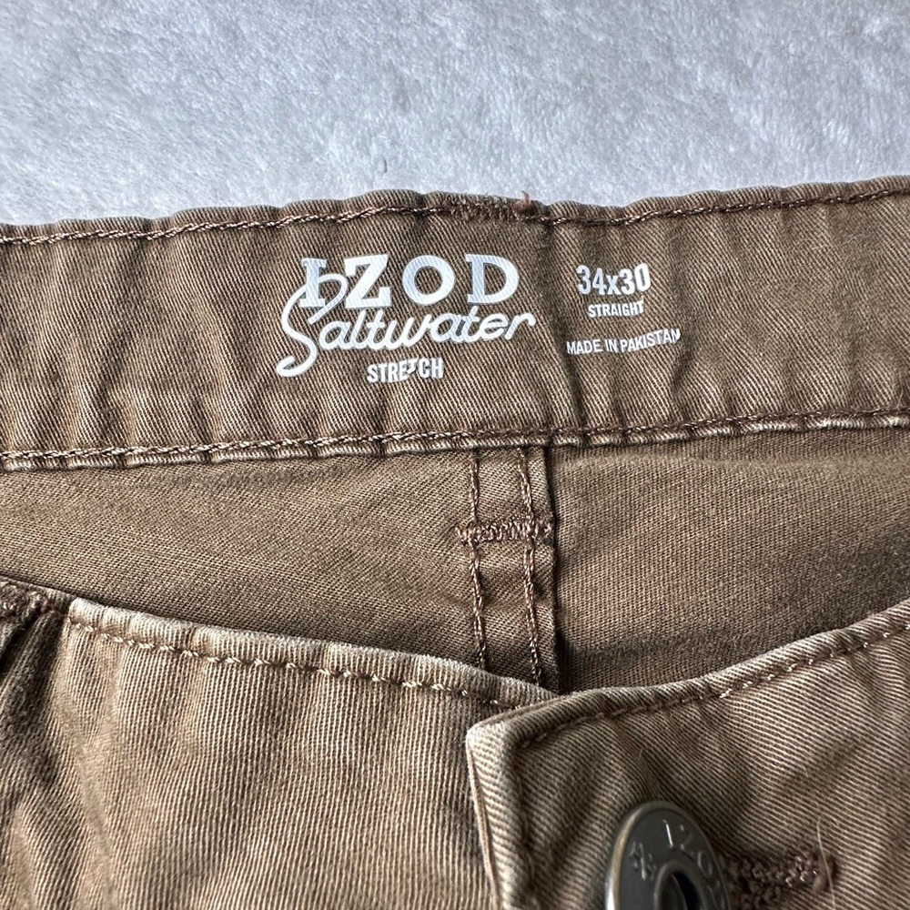 Gently Used IZOD Saltwater Stretch Straight Fit Pants – Size 34x30 – Brown